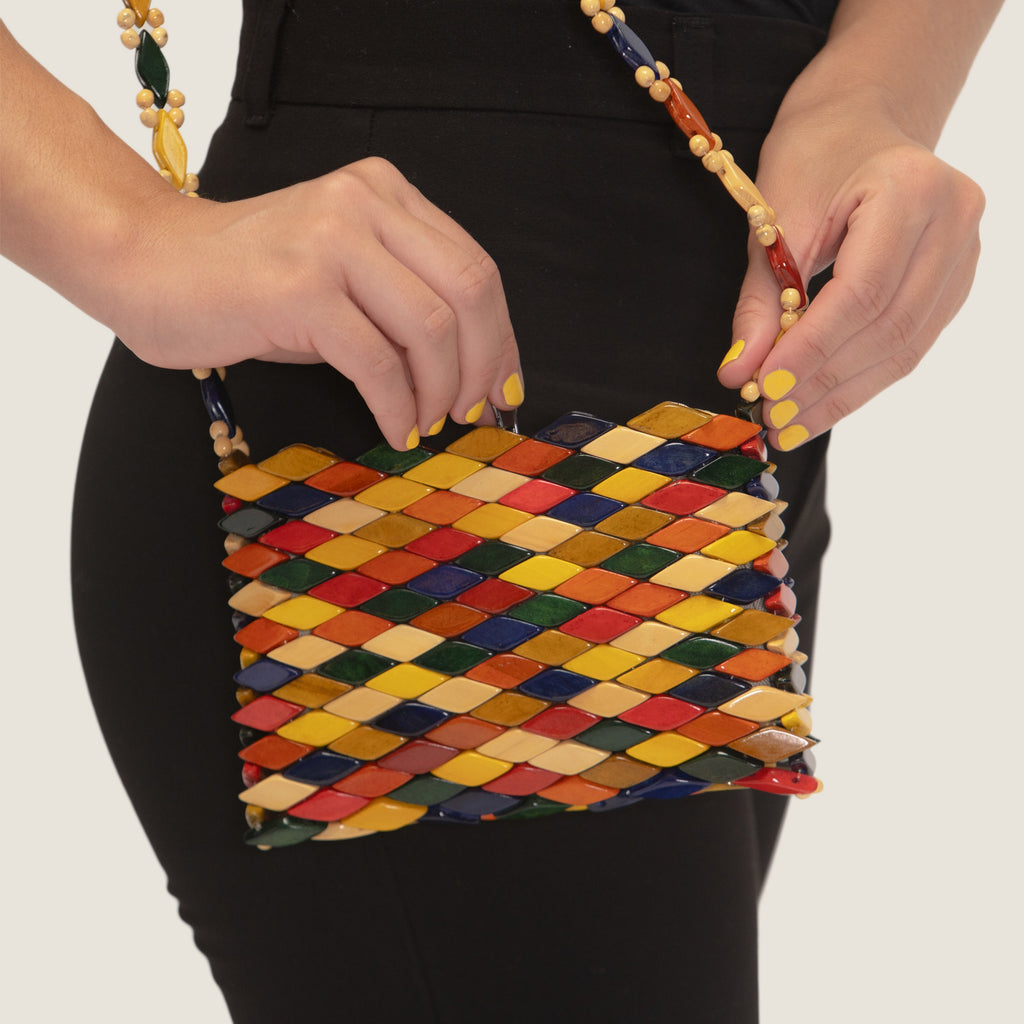 DENGO pequeño – Bolso artesanal de madera multicolor